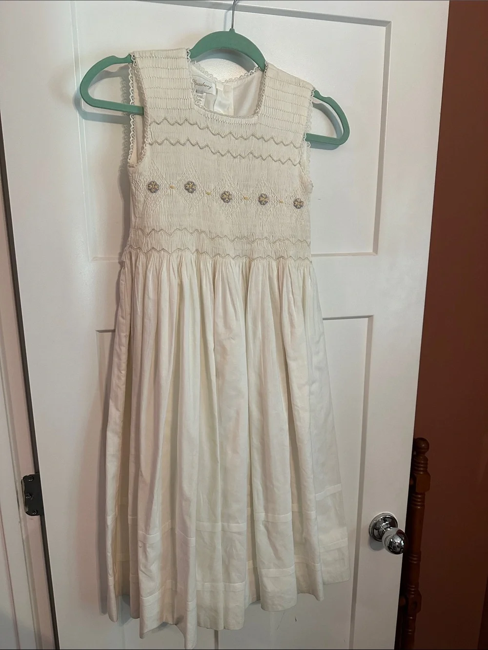 Strasburg girls 10 Cream Smocked Floral Bodice lined cotton sleeveless Dress